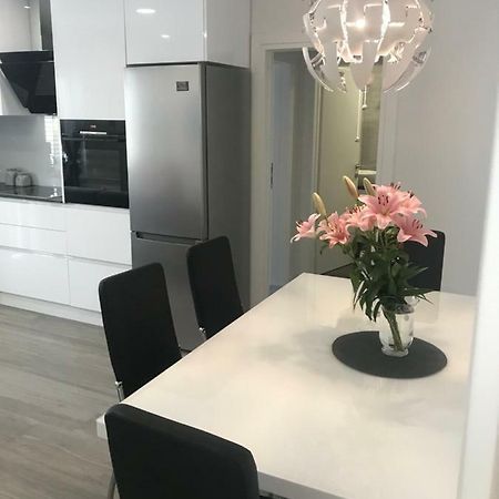 Apartments Holiday Baska Voda Luaran gambar