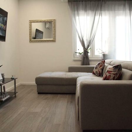 Apartments Holiday Baska Voda Luaran gambar