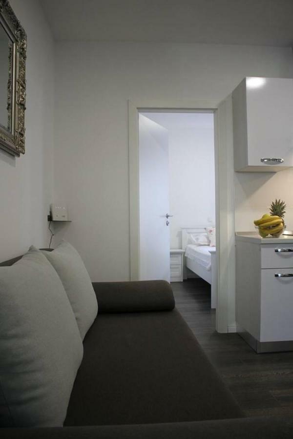 Apartments Holiday Baska Voda Luaran gambar