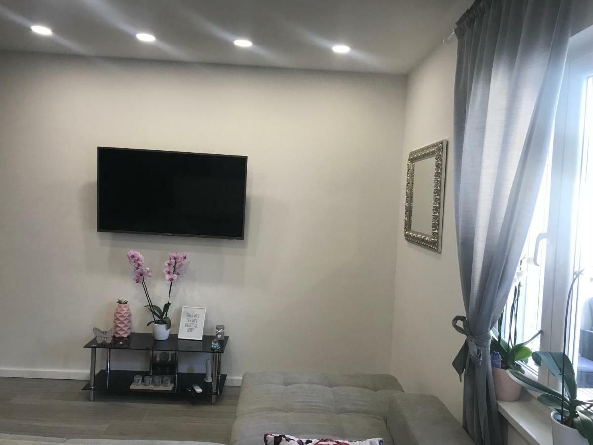 Apartments Holiday Baska Voda Luaran gambar
