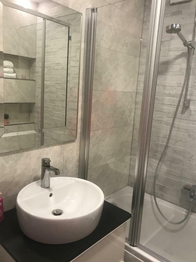 Apartments Holiday Baska Voda Luaran gambar