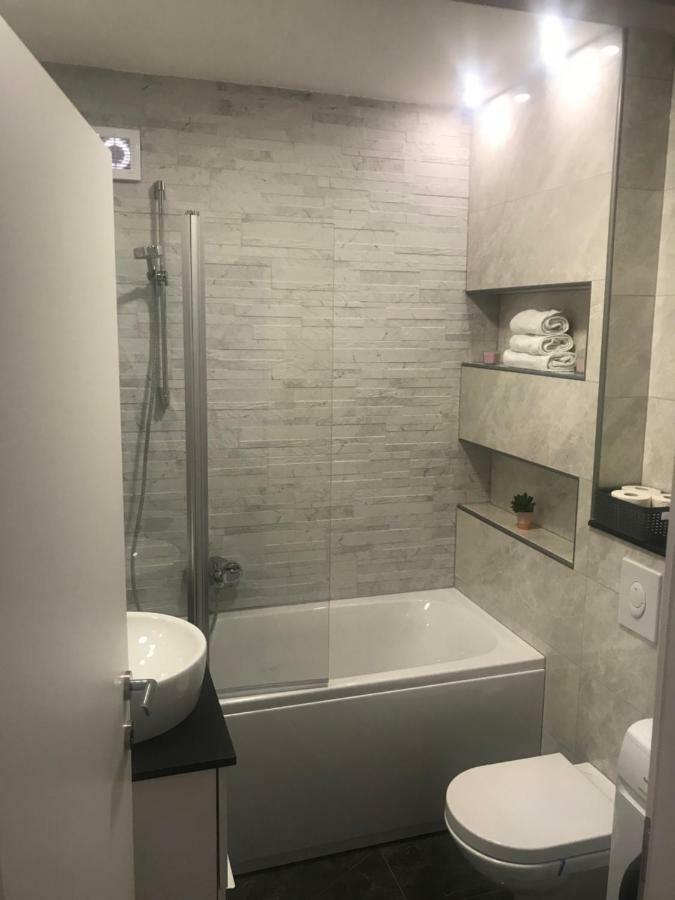 Apartments Holiday Baska Voda Luaran gambar