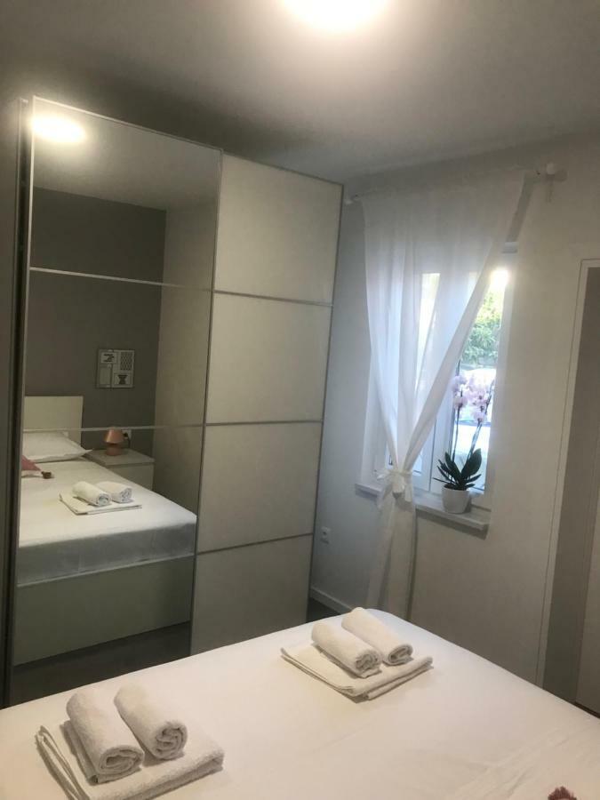 Apartments Holiday Baska Voda Luaran gambar