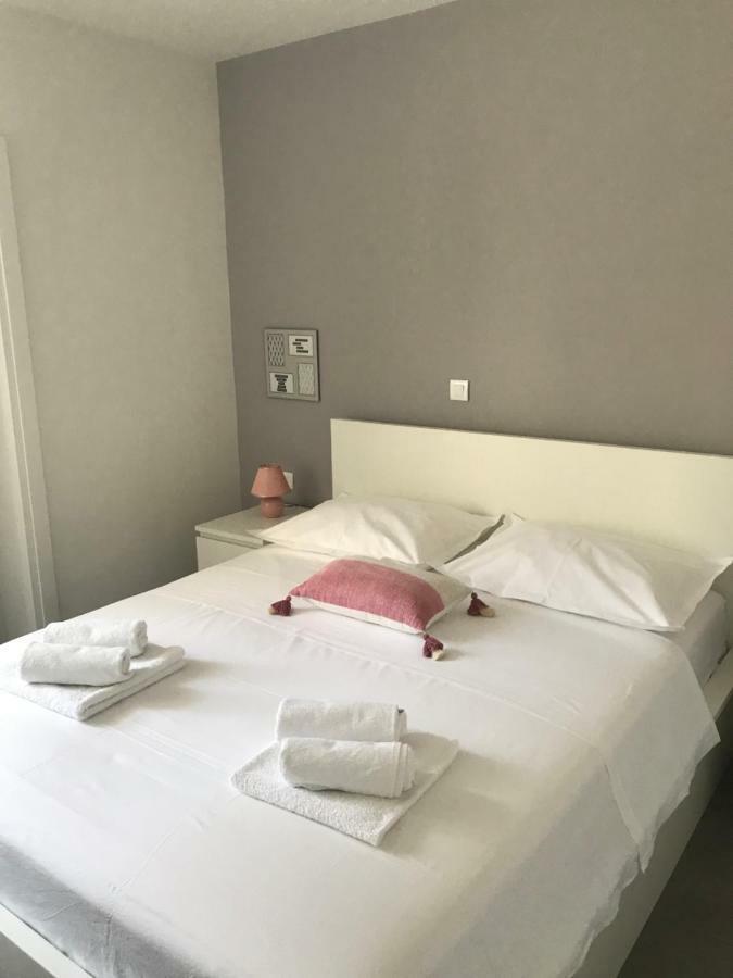 Apartments Holiday Baska Voda Luaran gambar